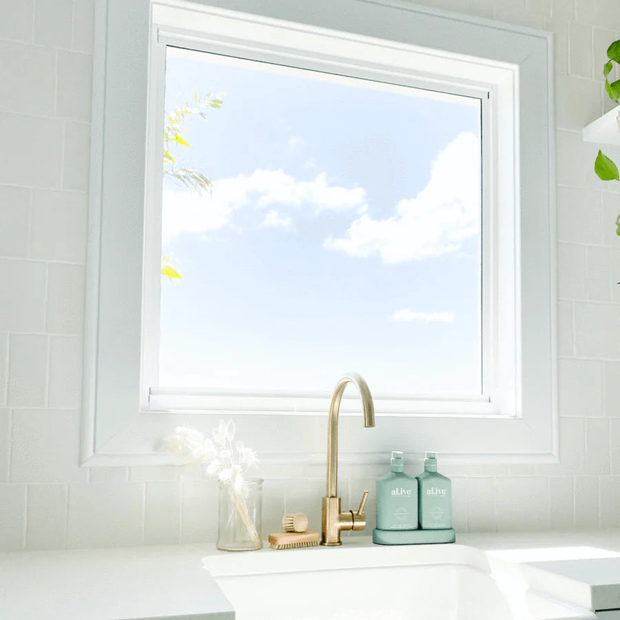 WASH & LOTION DUO + TRAY - KAFFIR LIME & GREEN TEA