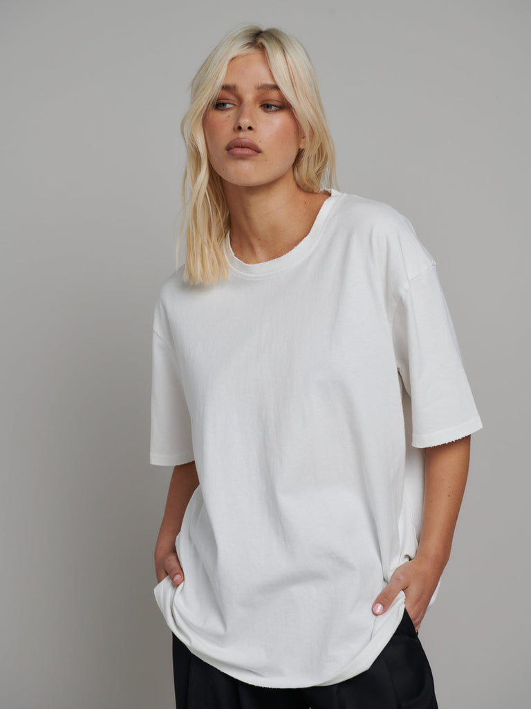BOYFRIEND T-SHIRT - WHITE