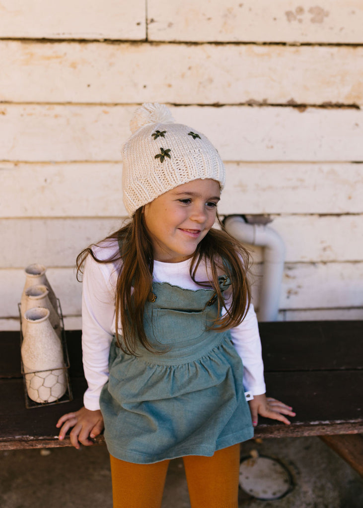Daisy Beanie Cream
