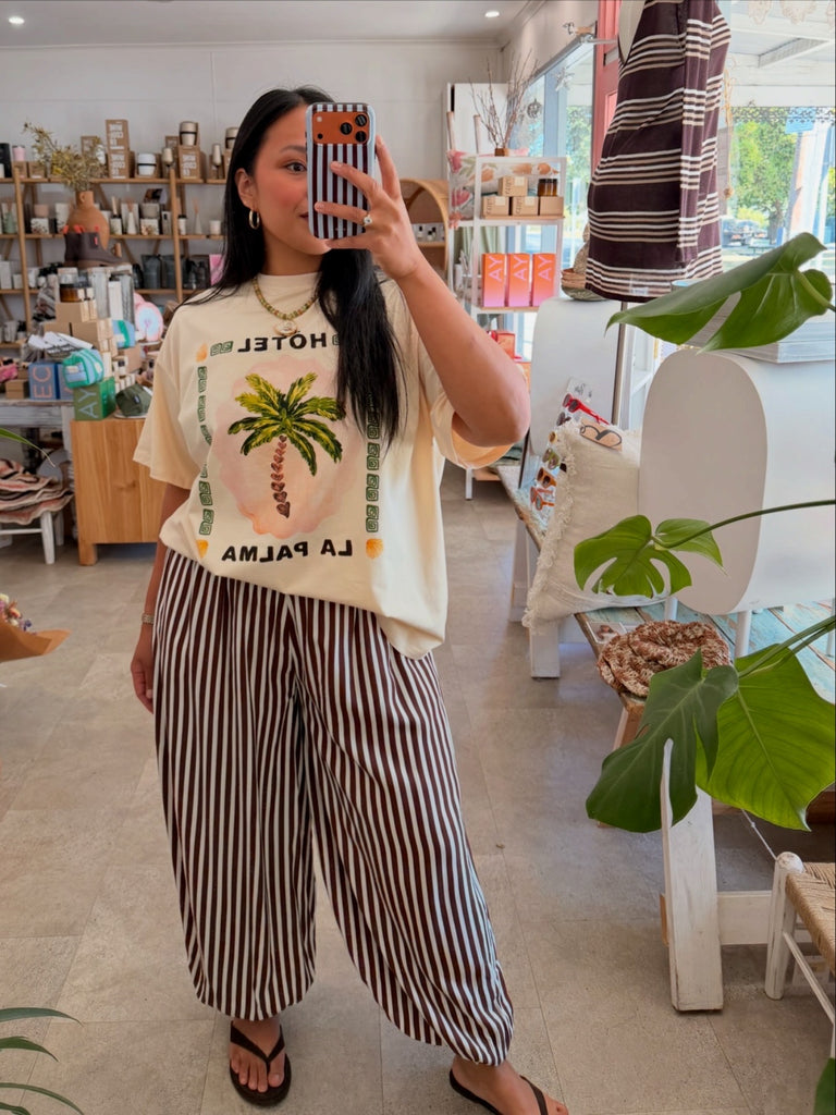 Hotel La Palma T-Shirt Beige - Mika and Max