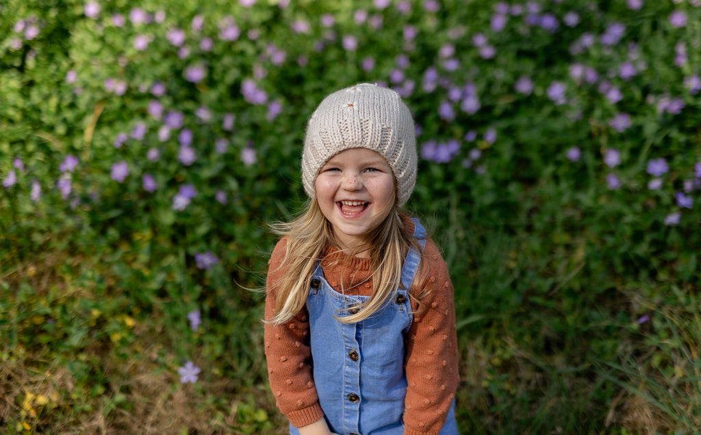 Daisy Beanie Oatmeal