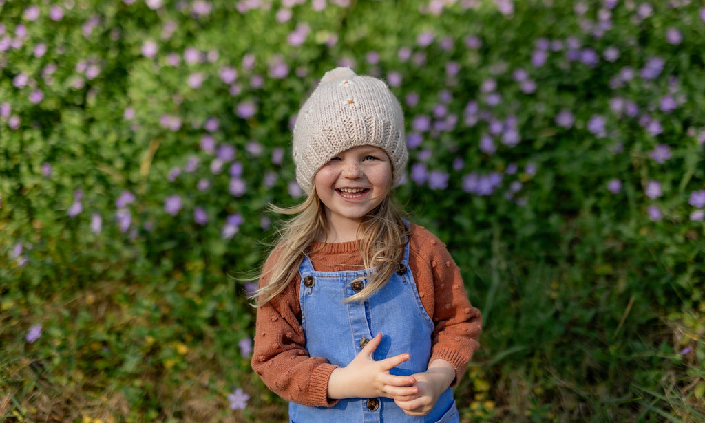 Daisy Beanie Oatmeal
