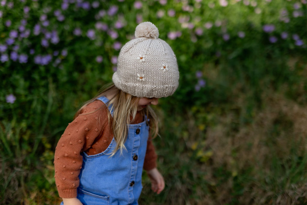 Daisy Beanie Oatmeal