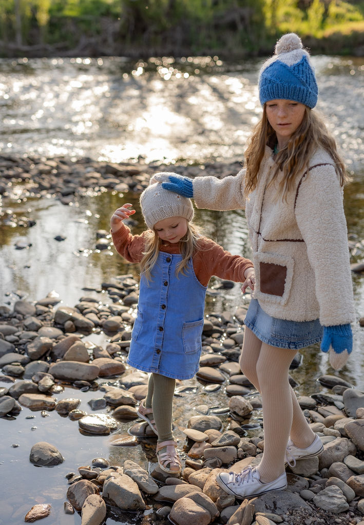Daisy Beanie Oatmeal