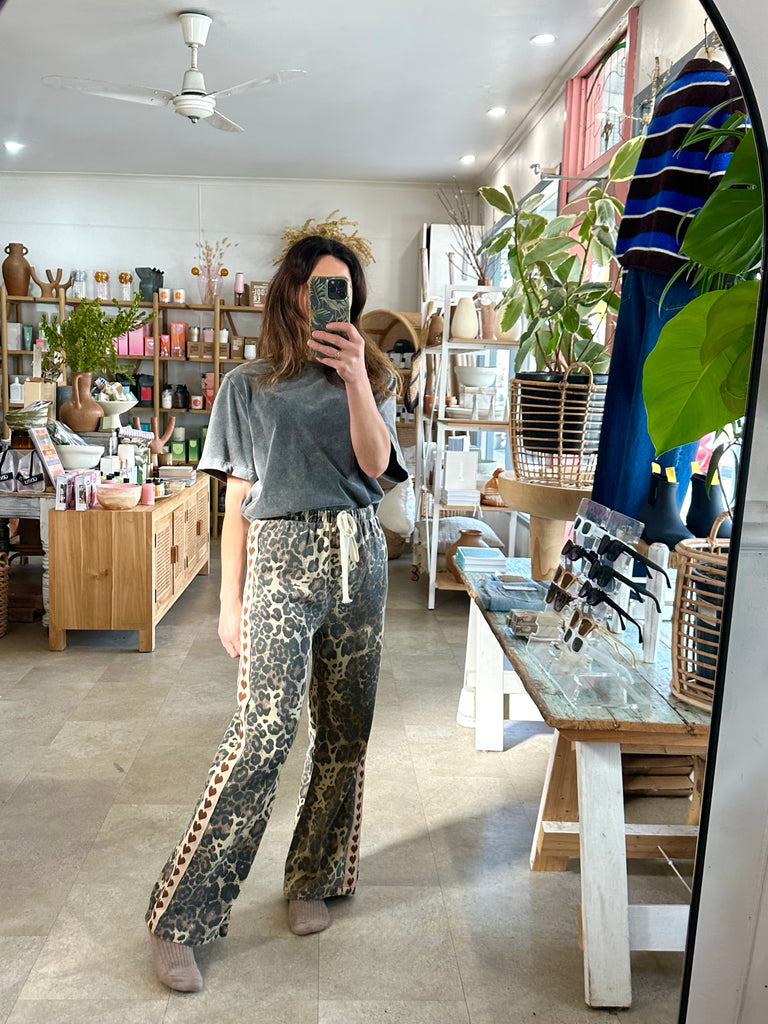 Leopard Brown Heart Racer Jean