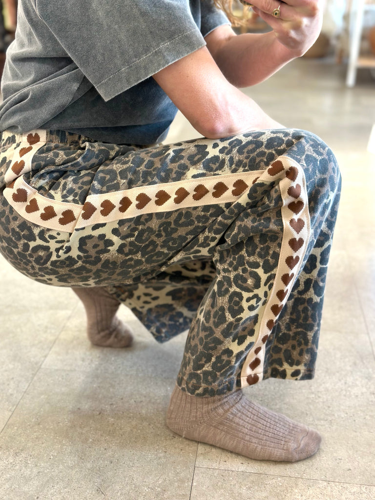 Leopard Brown Heart Racer Jean