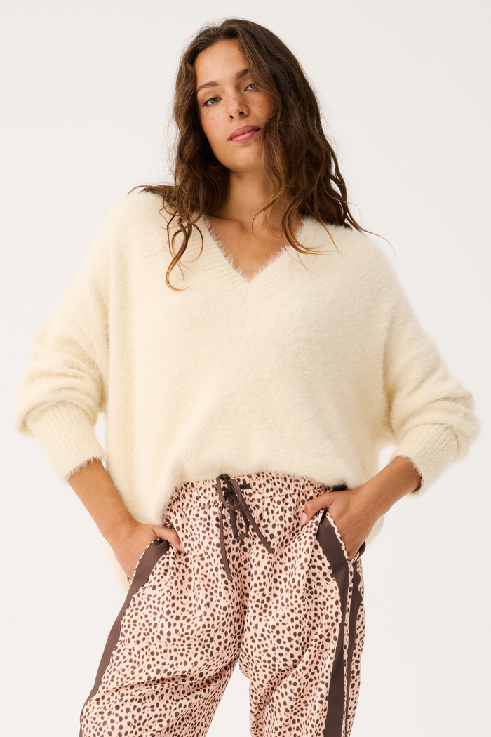 PRE ORDER - Emmie Knit Sweater Cream
