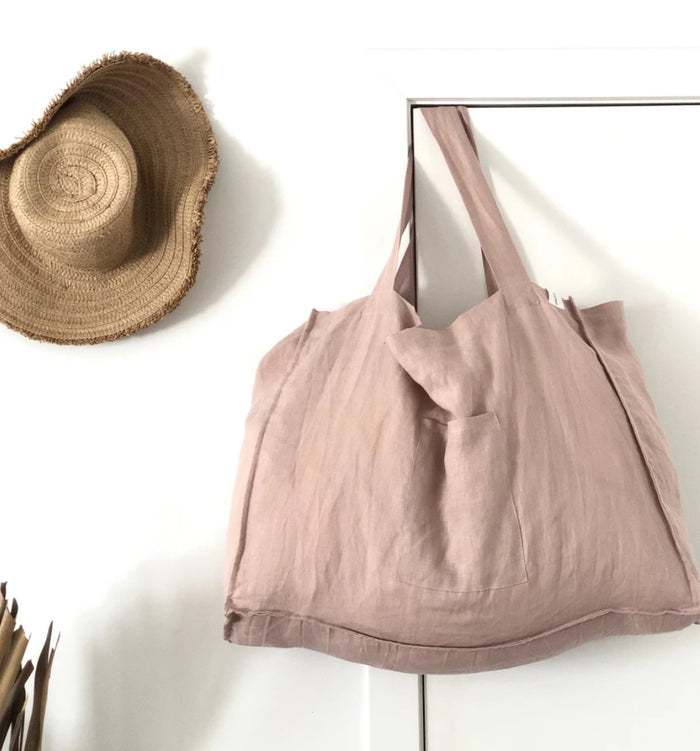 The weekender tote, dusty pink, Mika and max