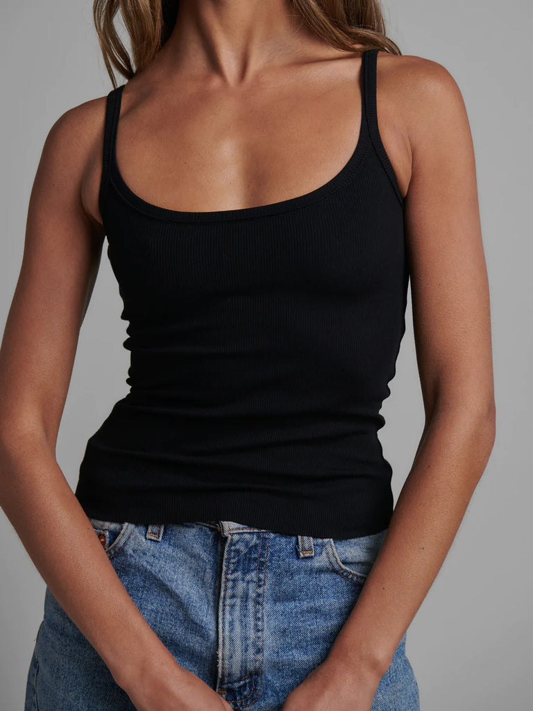 Alex Singlet Black