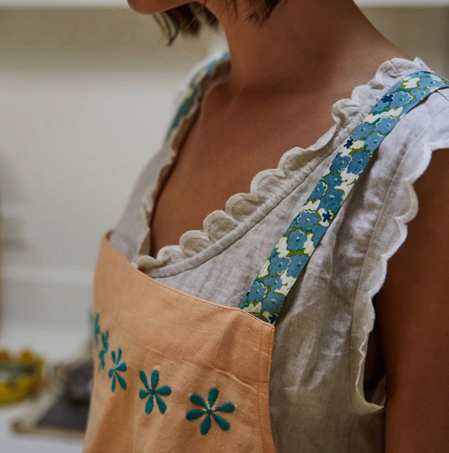 DAWLEY CROSS BACK APRON - CREPE