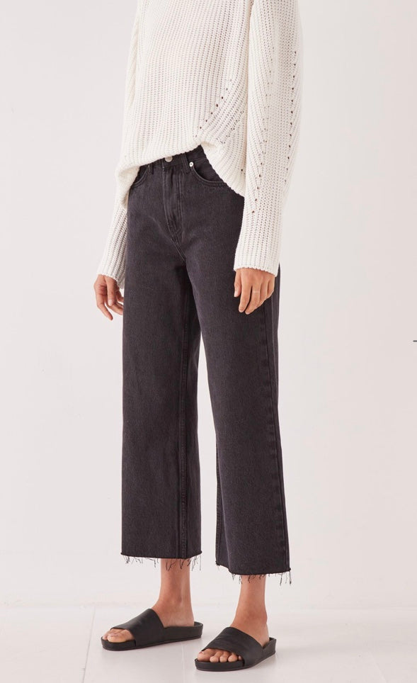 HIGH WAISTED FLARE JEANS WASHED BLACK